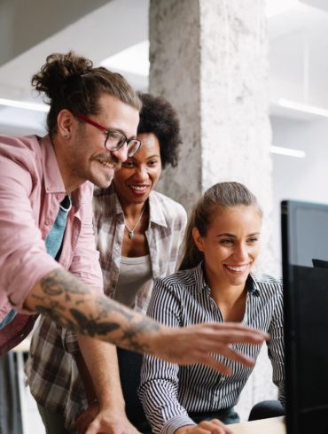 Equipo en trabajo TI