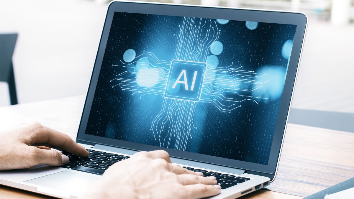 Programa de Inteligencia Artificial en una laptop